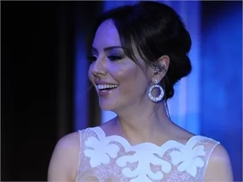 Ebru Gündeş'ten o iddialara fotoğraflı yanıt