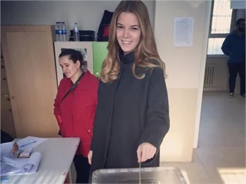 Ünlüler 1 Kasım 2015 seçimi için sandık başında!