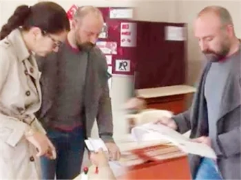 Halit Ergenç'in oy pusulasında damga krizi