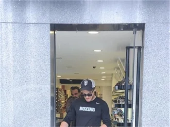 Serenay Sarıkaya ve Kerem Bürsin Amerika'ya gidiyor