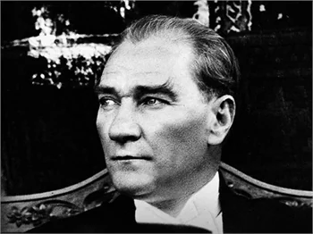 Ünlü isimler 10 Kasım'da Atatürk'ü saygı ve özlemle andı!