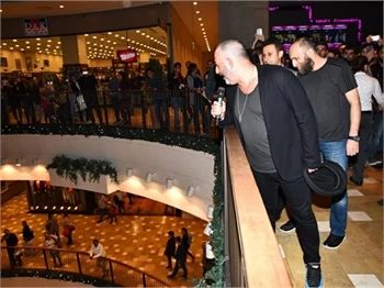 Cem Yılmaz'ın 'balkon' konuşması!