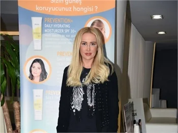 Cemiyet hayatının ünlü simaları Este World'de!