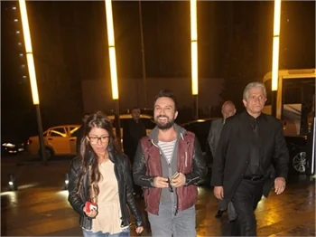 Cem Yılmaz'dan yakın dostlara özel gala