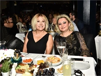 Zara ve Ümit Besen'den Günay sahnesinde müzik ziyafeti
