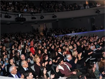 Ünlüler "Frankenstein"a akın etti!