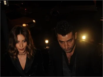 Kenan İmirzalıoğlu ile Sinem Kobal polis çevirmesine takıldı!