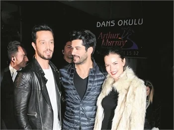 Burak çaldı, Murat söyledi!