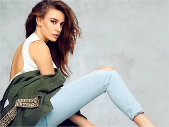 Serenay Sarıkaya'dan mektup var!