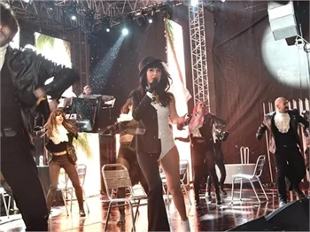 Etiler'de Hande Yener fırtınası esti!