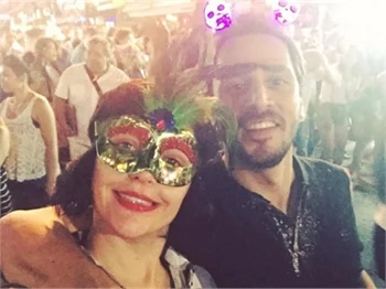 Gonca Vuslateri ve eşi eğlencede!
