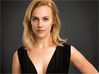 Meryem Uzerli'nin kızı Alman bakıcıya emanet!