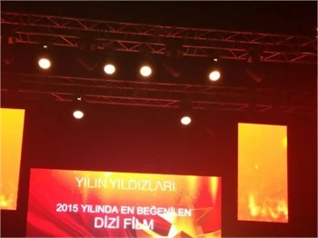 Yılın yıldızları ödüllerini aldı!