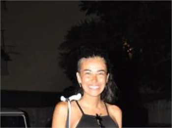 Asena Erkin'in gündüz gezmesi