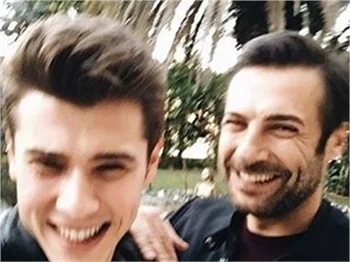 Güllerin Savaşı ekibinden veda kareleri