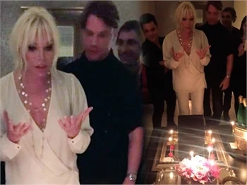 Ajda Pekkan yeni yaşını kutladı