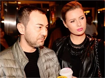 Serdar Ortaç’ın eşi Chloe Loughnan Amerika yolcusu...