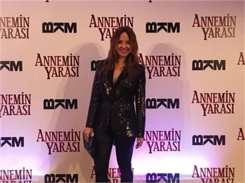 Annemin Yarası filminden görkemli gala