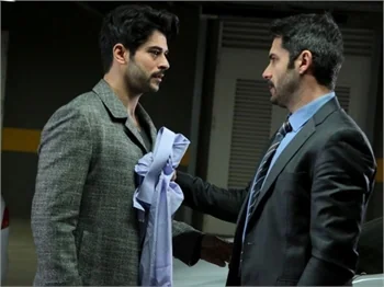 Kara Sevda'da Emir'den sert hamle!