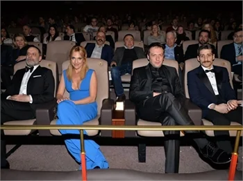 'Annemin Yarası' filmi Berlin'de gala yaptı!