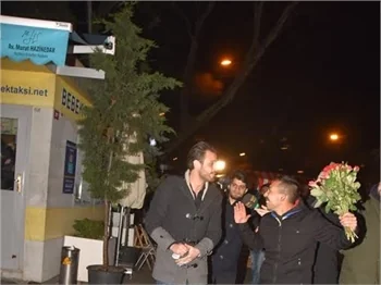 Erkan Kolçak Köstengil ve Şükran Ovalı, Şebnem Bozoklu’ya baskın yaptı
