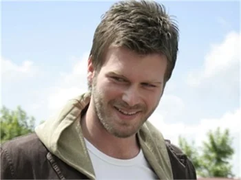 Kıvanç Tatlıtuğ yeni filminde Kenan Sofuoğlu'nu oynayacak