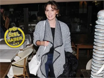 Farah Zeynep Abdullah 11 saat aynı mekanda kaldı!