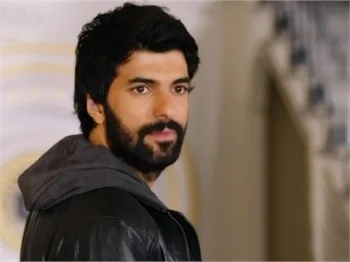 Engin Akyürek, İngilizce öğrenecek!