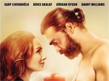 Birce Akalay ile Sarp Levendoğlu el ele!