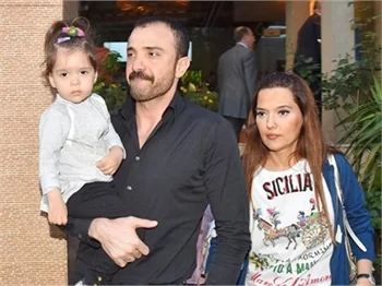 "Hira, Demet'in kopyası gibi"