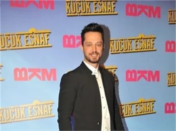 Murat Boz abisinin kanatları altında!