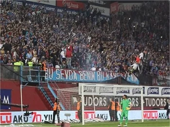 Trabzonspor-Fenerbahçe maçında olay dünya medyasında manşet oldu!