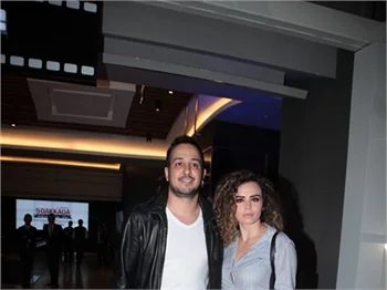 5 Dakkada Değişir Bütün İşler filminin galasında aşıklar geçidi