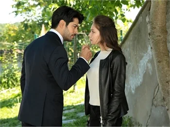 Kara Sevda'da Nihan'ın evlilik oyunu, Kemal'i öfkelendirdi!