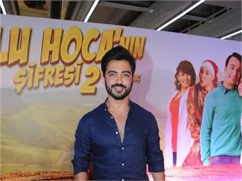 ‘Oflu Hocanın Şifresi 2, filminin galası yapıldı!