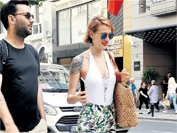 Didem Soydan'ın alışveriş kıyafeti
