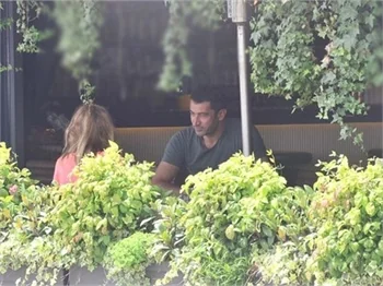 Kenan İmirzalıoğlu ile Sinem Kobal kahvaltıda!