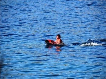 Kıvanç ve Başak'ın el ele aşk yürüyüşü!