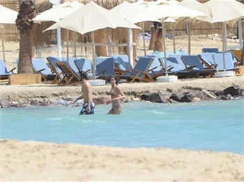 Berrak Tüzünataç ile Birkan Sokullu'nun aşk tatili