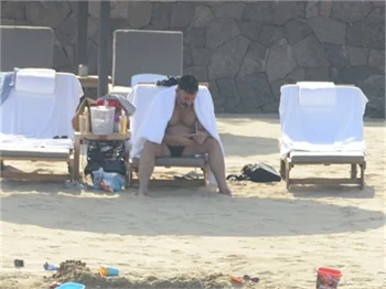 Cem Yılmaz: Evimde rahat bırakın