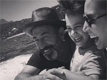 Cem Yılmaz'dan Instagram'ı sallayan kutlama!