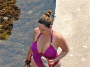 Kelly Brook'un eski halinden eser kalmadı!
