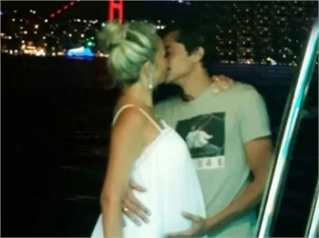 İsmail Hacıoğlu ve Duygu Kaya'dan baby shower partisi