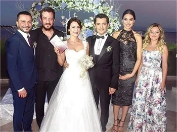 Kiralık Aşk'ın Serdar'ı eşiyle balayında