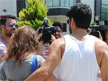 Burak Özçivit ve Fahriye Evcen Çeşme tatilinde