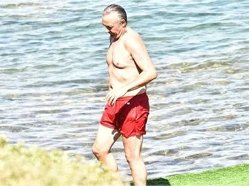 Mehmet Aslantuğ ailesiyle tatilde
