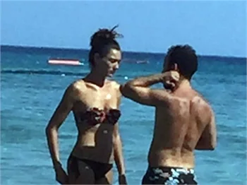 Hande'den ayrılıp eski sevgilisine geri döndü!