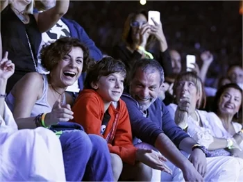 Cem Yılmaz, Tarkan konserine Ahu Yağtu ile gitti!
