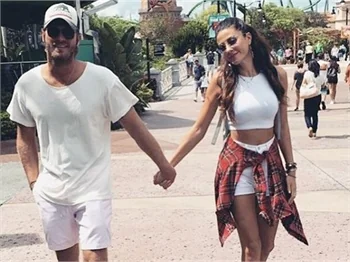 Kıvanç Tatlıtuğ ve Başak Dizer Amerika tatilinde