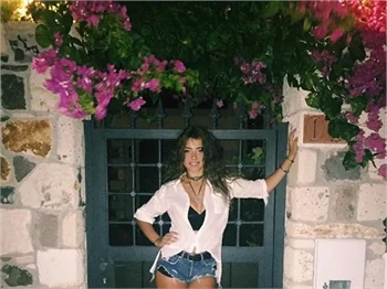 Hande Erçel'in ablası Gamze Erçel de oyuncu oluyor